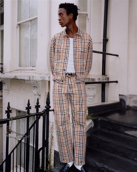 burberry clothe.jpg